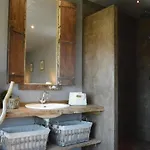 Forest Cottage, Dom wakacyjny