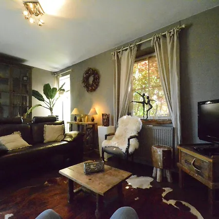 Forest Cottage, Ferienhaus Jehonville