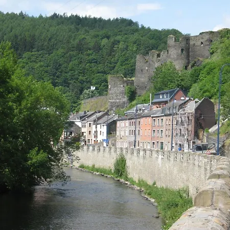 Forest Cottage, בית נופש *
