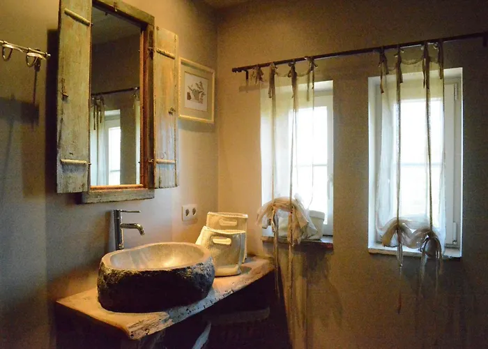 Forest Cottage, * Jehonville