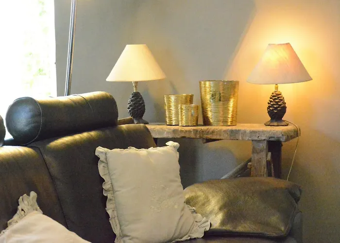 Сasa de vacaciones Forest Cottage, Jehonville